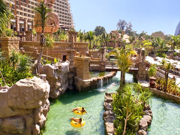 Best Family Resorts in Phuket Thailand: Your Perfect Vacation Stay with KomfyTrip